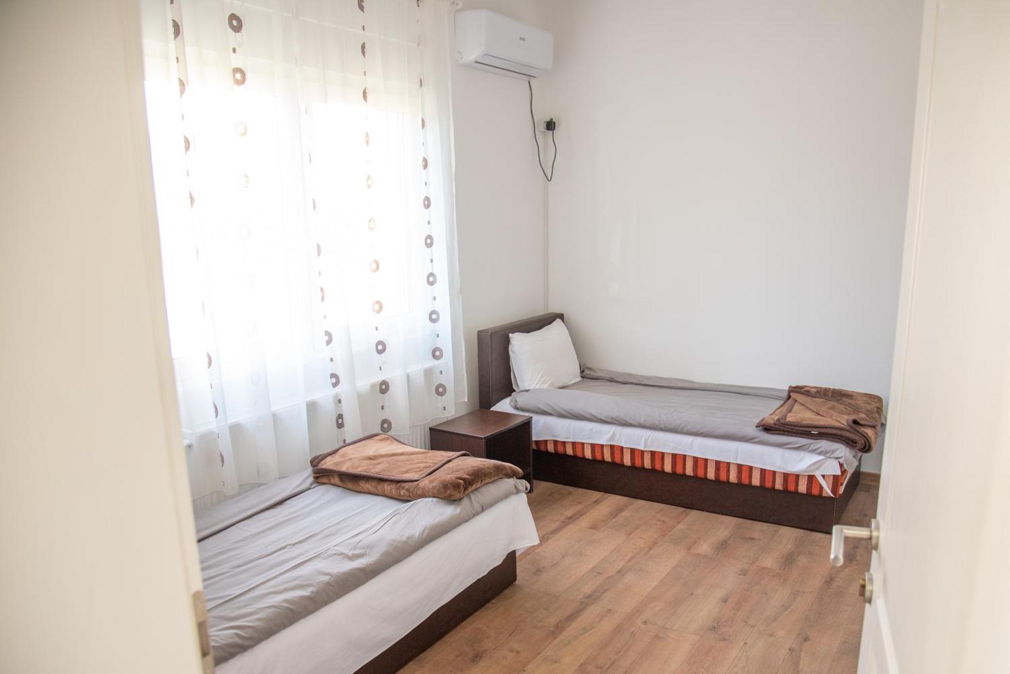 Apartments Kuca Aleksic Ni エクステリア 写真