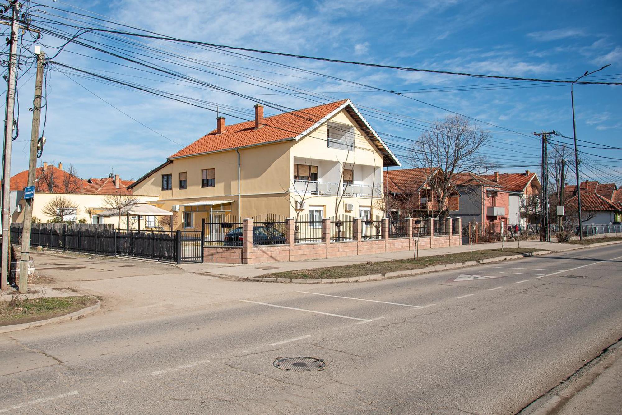 Apartments Kuca Aleksic Ni エクステリア 写真