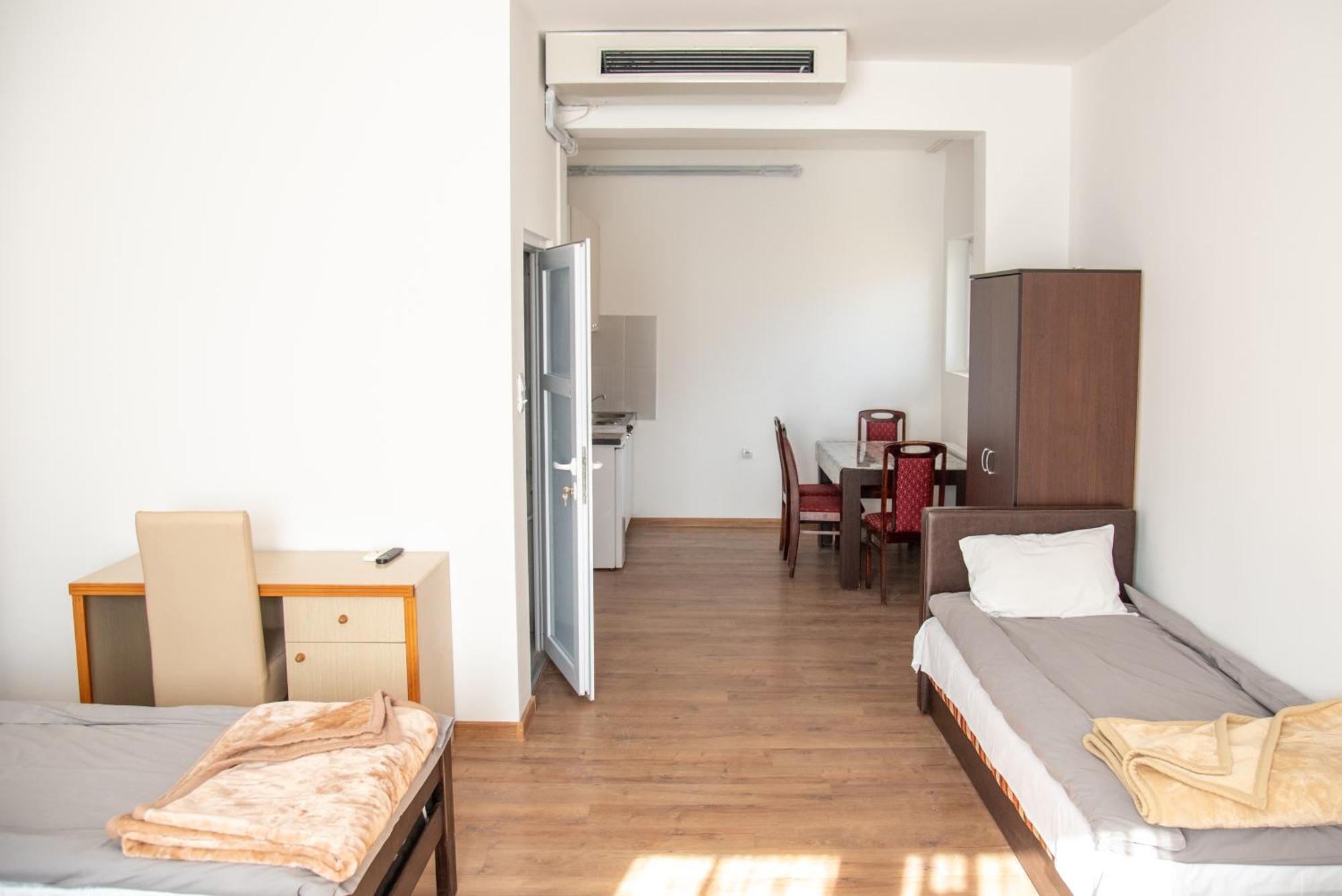 Apartments Kuca Aleksic Ni エクステリア 写真