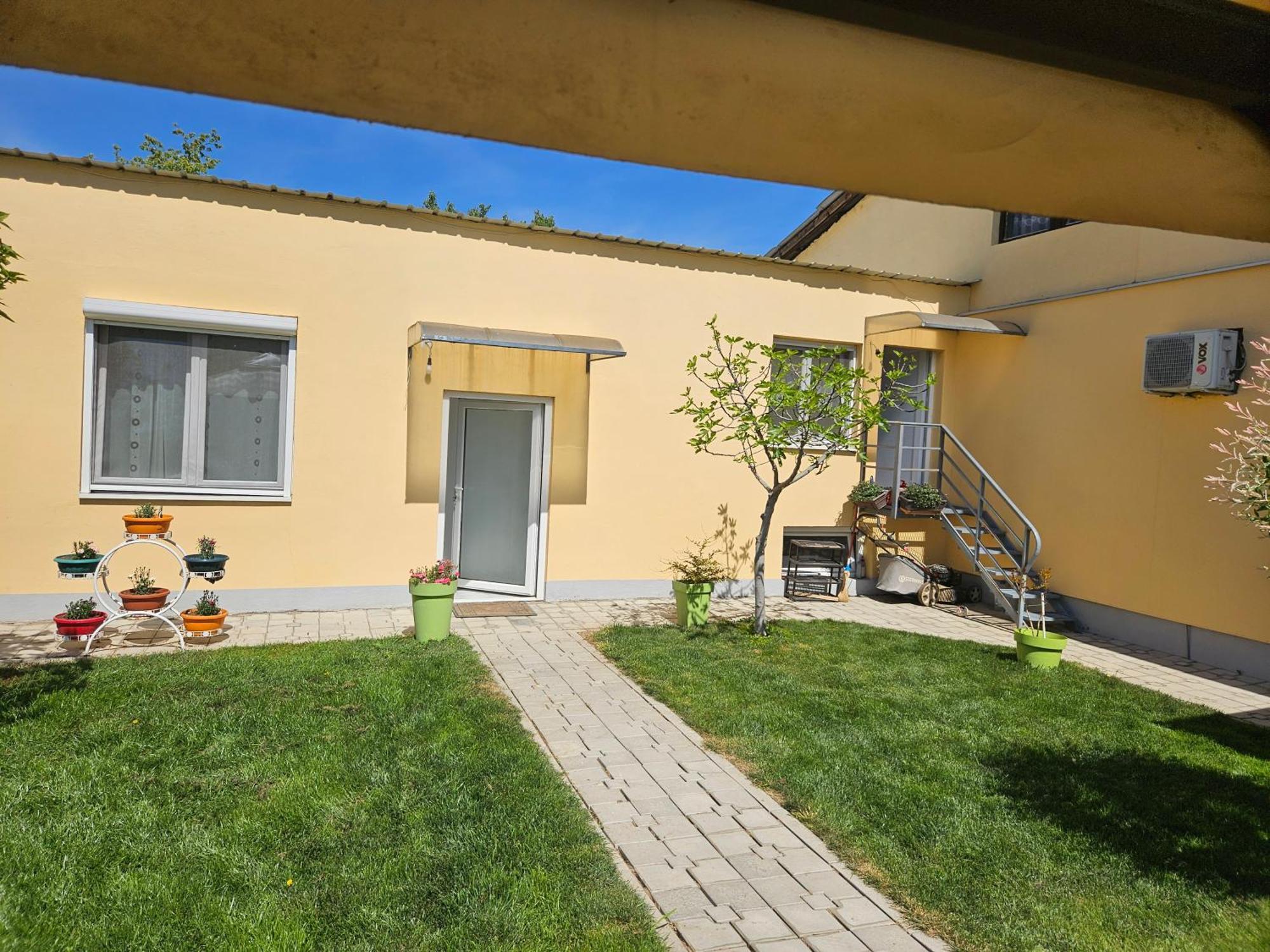 Apartments Kuca Aleksic Ni エクステリア 写真