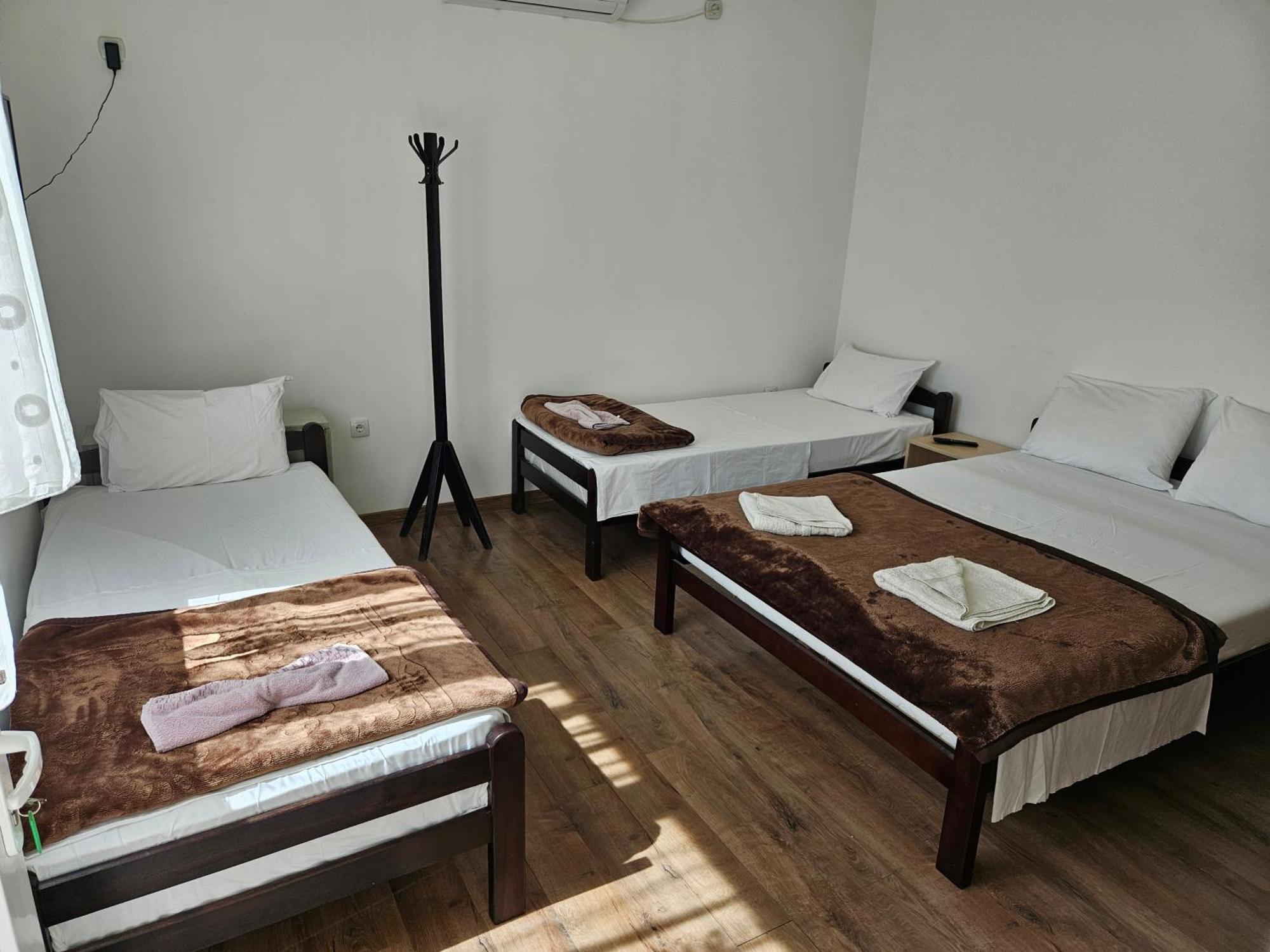 Apartments Kuca Aleksic Ni エクステリア 写真